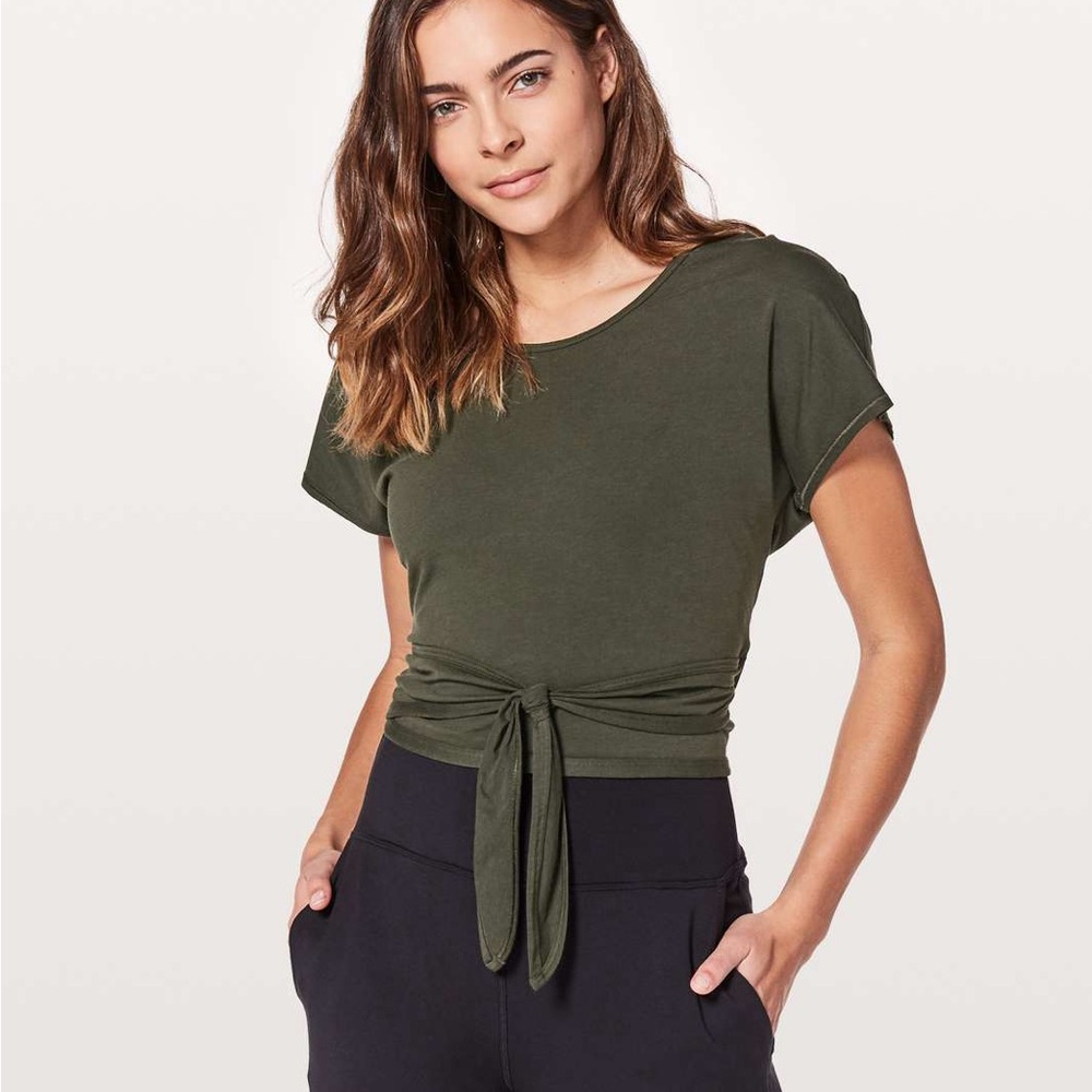 Lululemon Athletica Green Tie Front Short Sleeve Tee